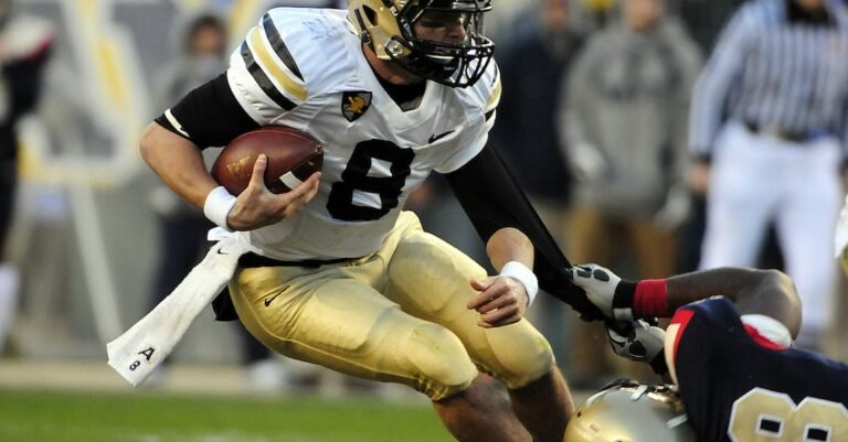 Become A Football Expert: Read These Tips!